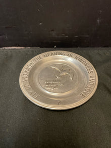  Wilton Decorative Plate