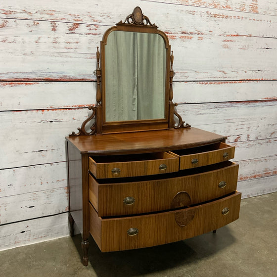 Dresser w/ Mirror