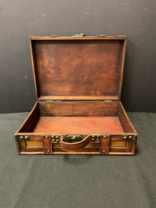  Box