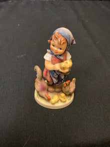  Hummel Statue/Figurine/Bust