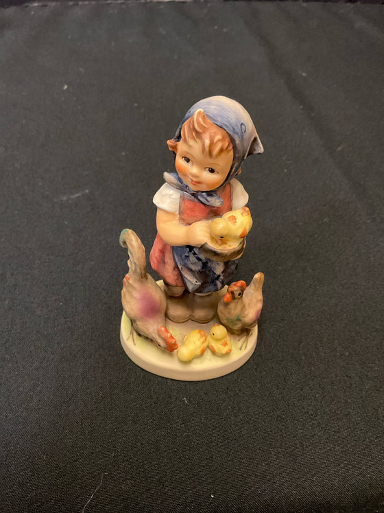 Hummel Statue/Figurine/Bust