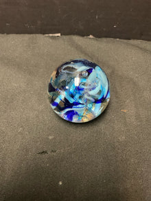  Paperweight