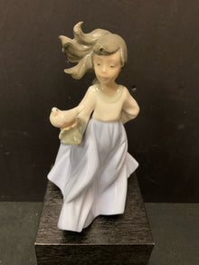  Nao Statue/Figurine/Bust