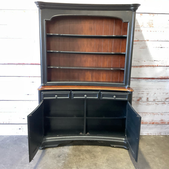 Hooker Buffet / Sideboard / Credenza