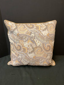  Pillow