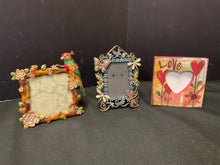  Photo frame
