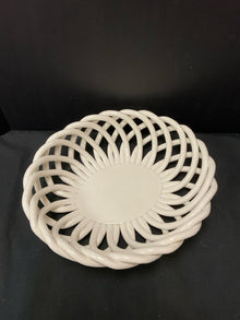  Williams-Sonoma Decorative Bowl