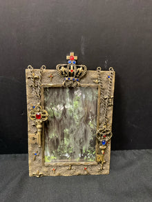  Photo frame