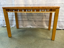  Dining Table (no chairs)