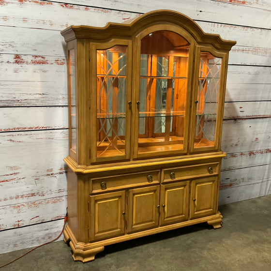 Stanley China Cabinet/Hutch