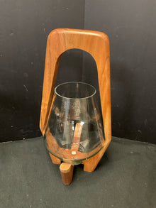  Candleholder