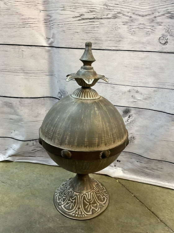 Finial
