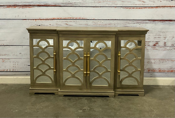 Buffet / Sideboard / Credenza