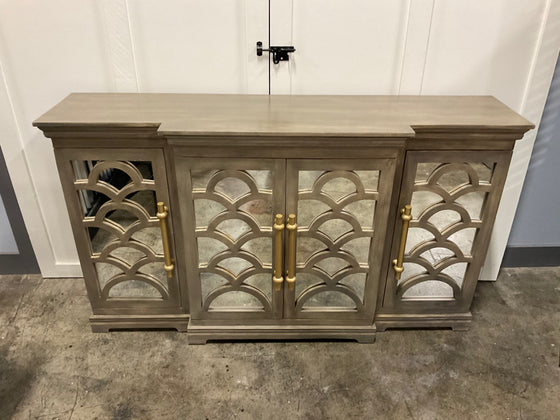 Buffet / Sideboard / Credenza