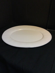  Williams-Sonoma Plate/Platter
