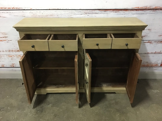 Buffet / Sideboard / Credenza